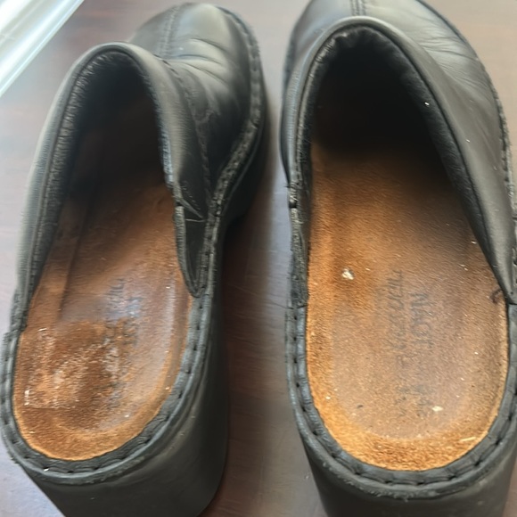 NAOT Womens Black Leather Closed Toe Comfort Mule Wedge Slip On Shoes Size 42 - Picture 10 of 15